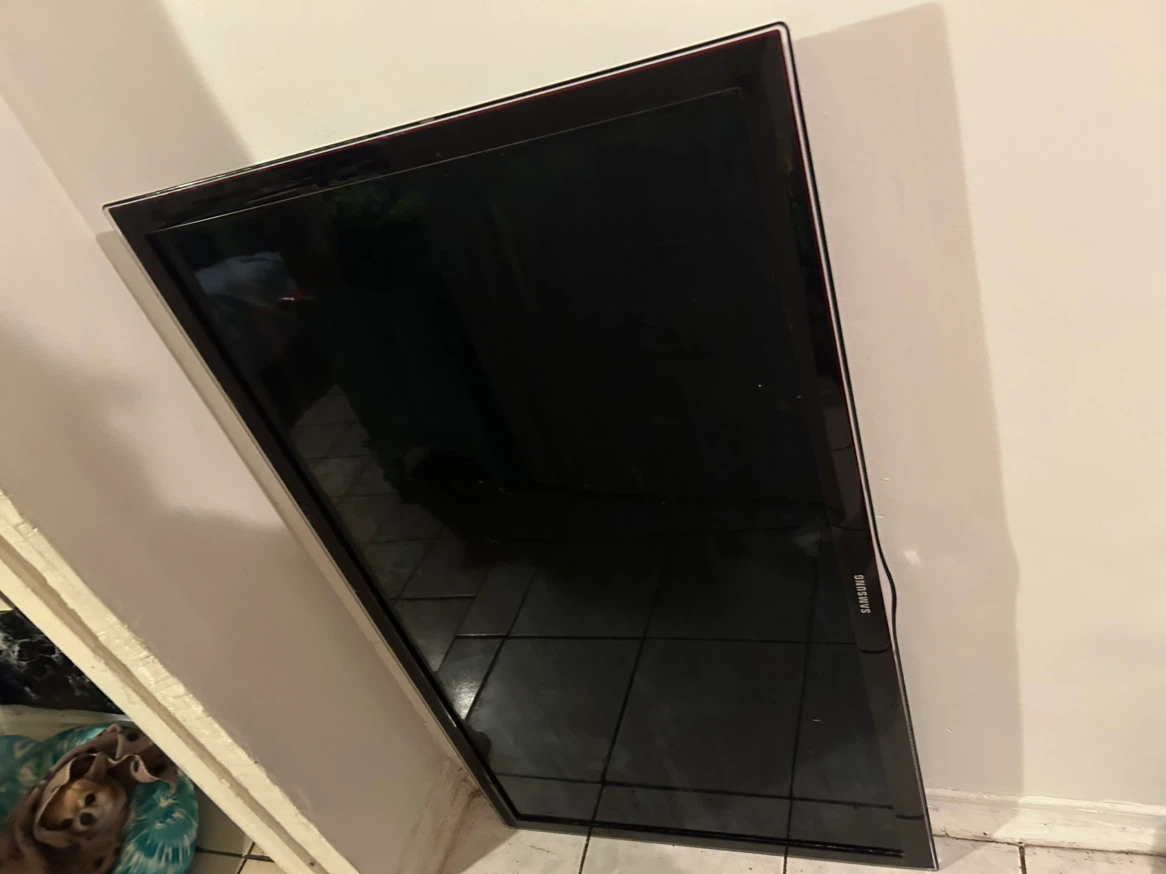 Samsung Flat Screen TV