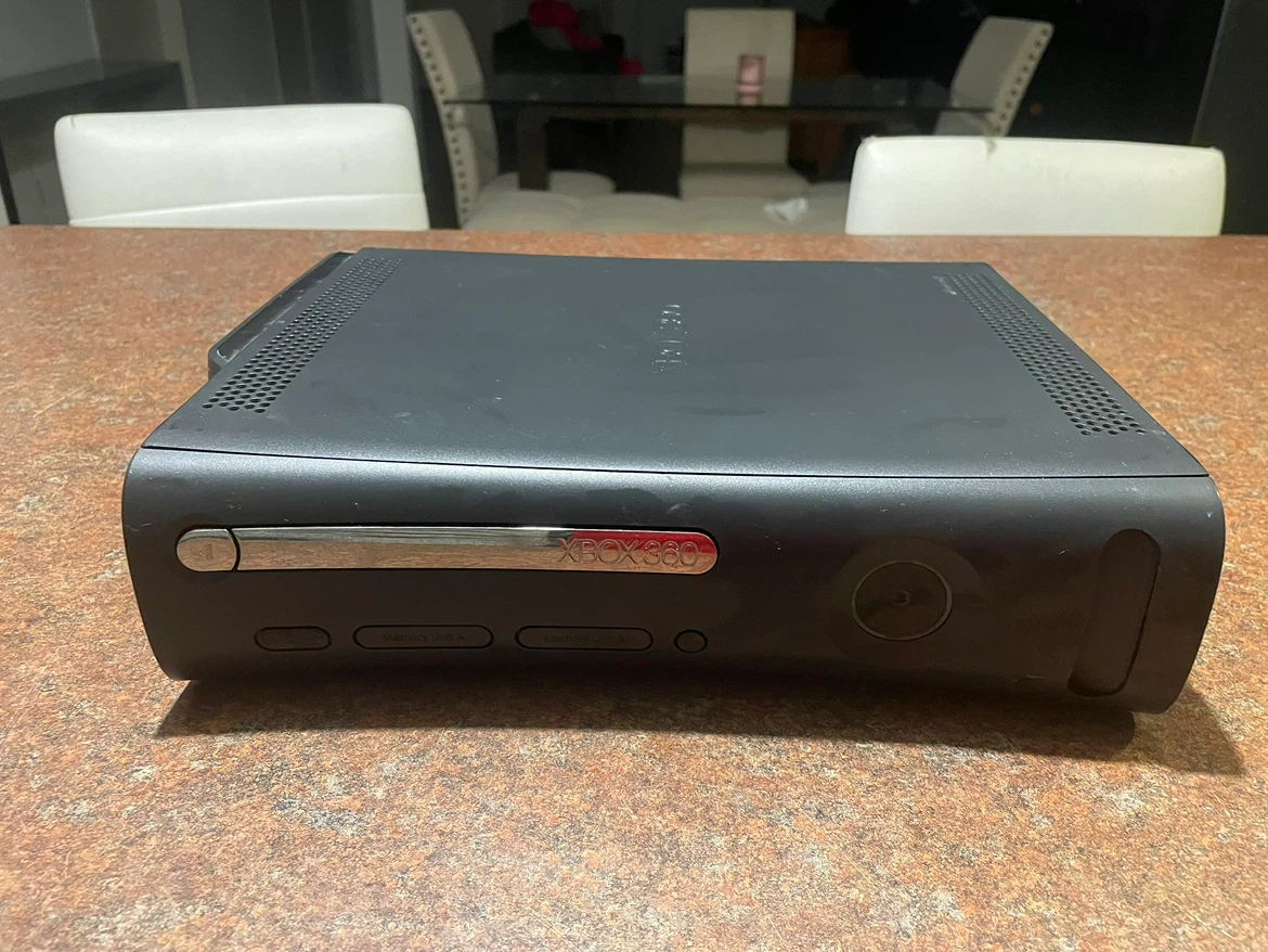 Microsoft Xbox 360 Console - photo 2