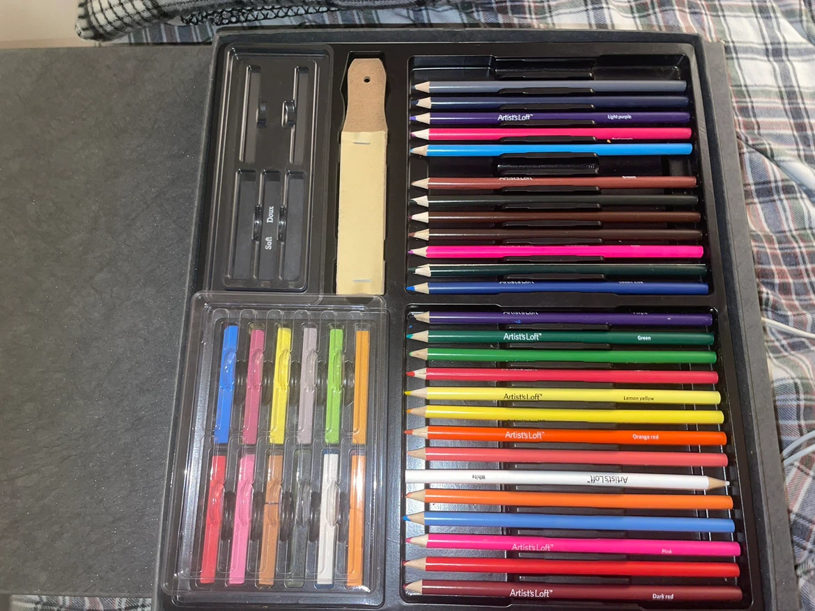 Artist's Loft Art Supply Set - photo 2
