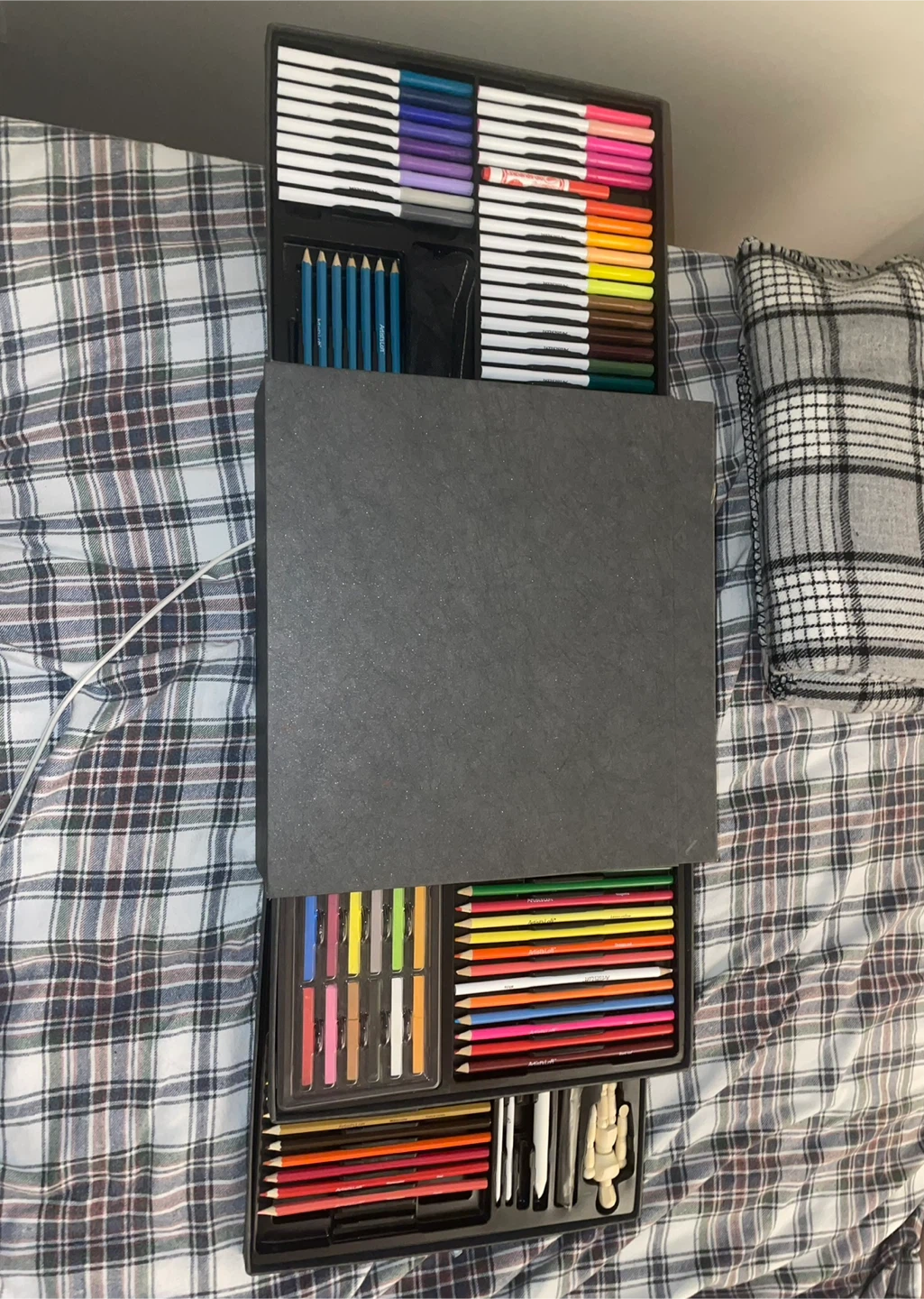 Artist's Loft Art Supply Set - photo 4