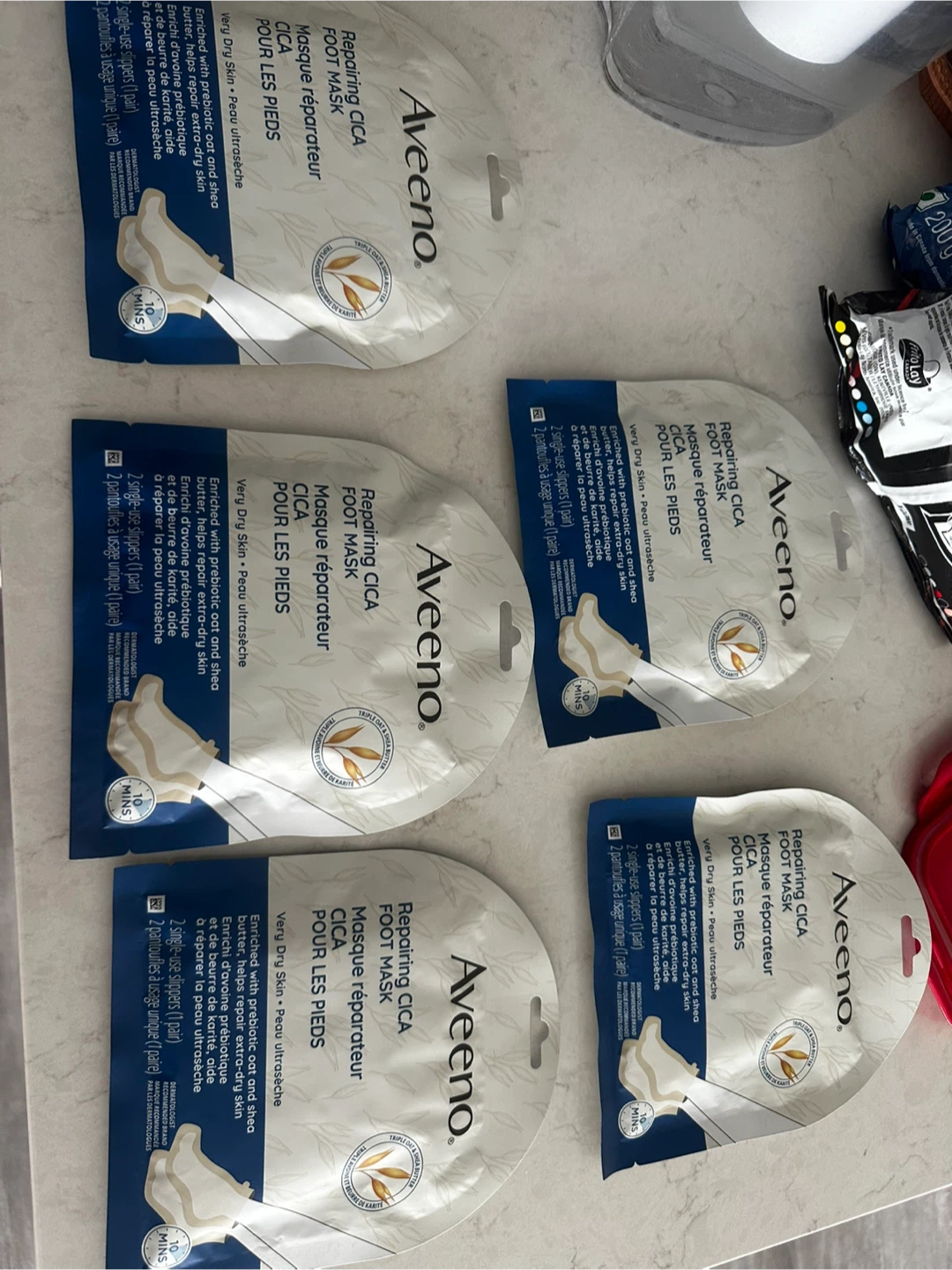 5 Pack Aveeno Repairing CICA Foot Masks - photo 3