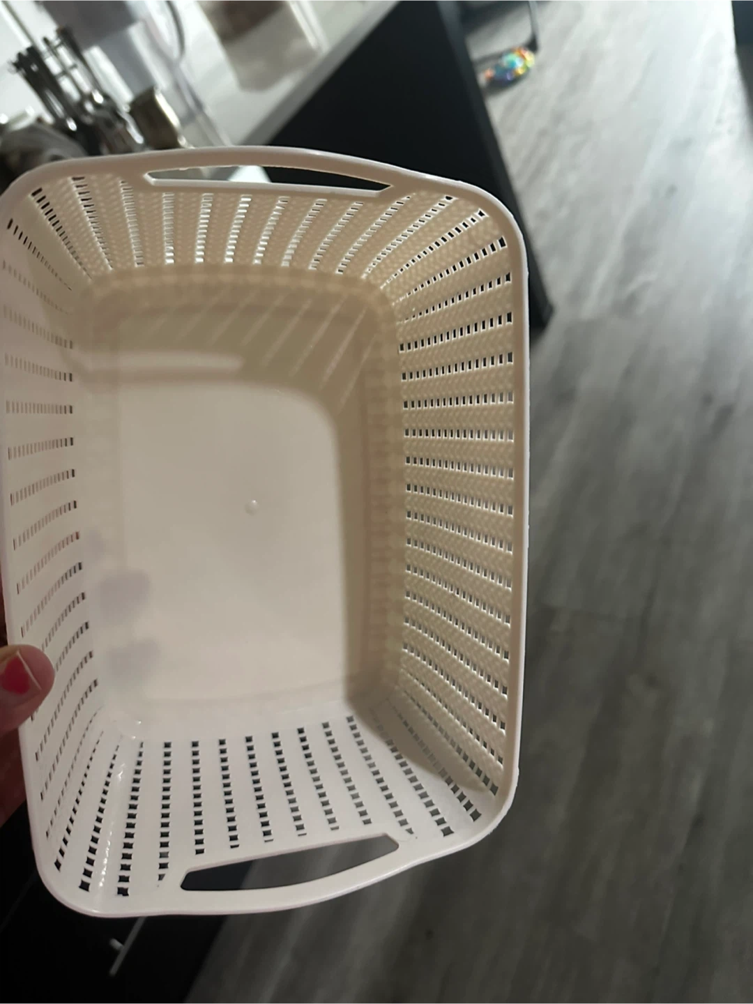 White Plastic Storage Basket - photo 3