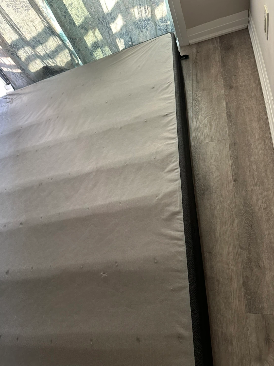 Queen size mattress and box spring - photo 2