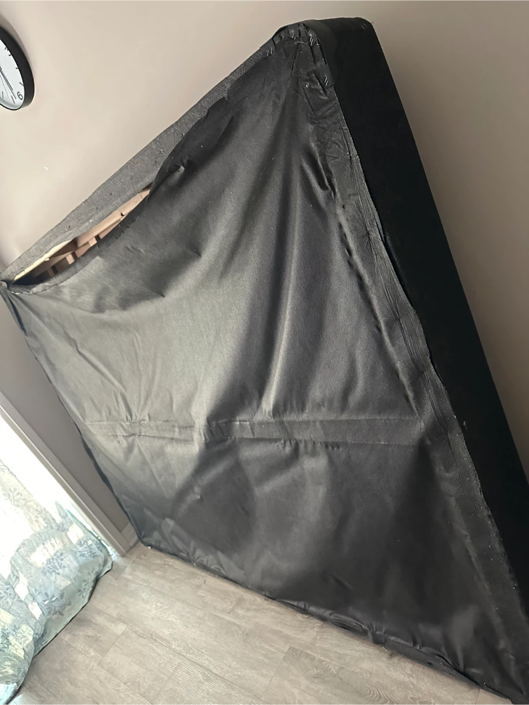 Queen size mattress and box spring - photo 4
