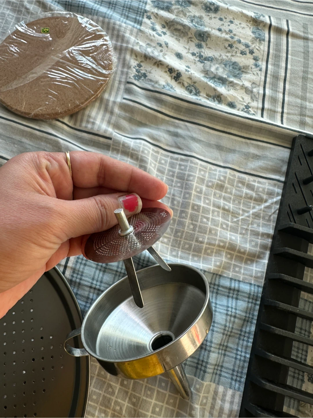 Stainless Steel Kitchen Funnel with Strainer - photo 3