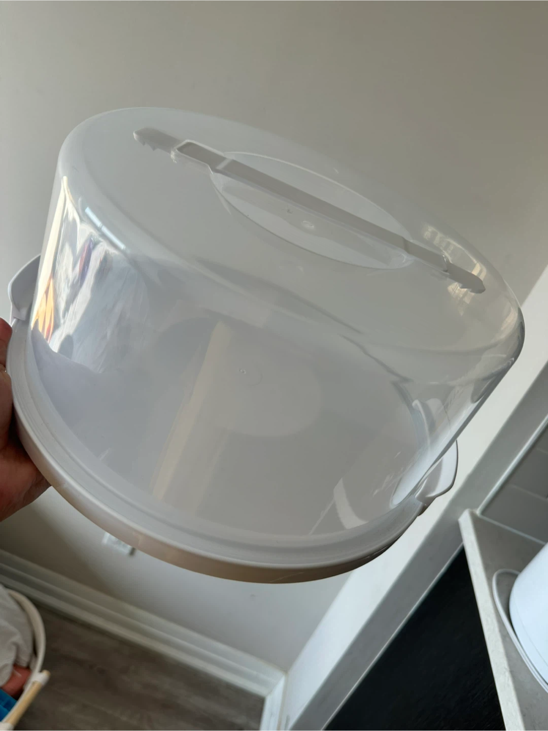 Clear Plastic Cake Carrier with Handle - photo 3