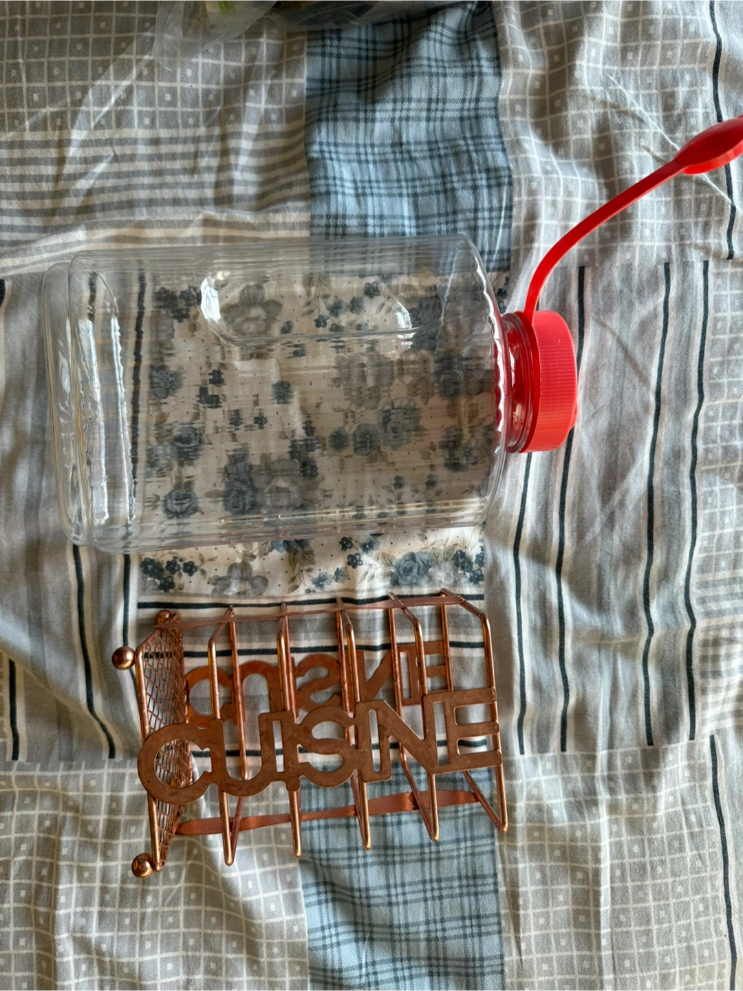 Clear Plastic Container and Rose Gold Cutlery Holder - photo 2