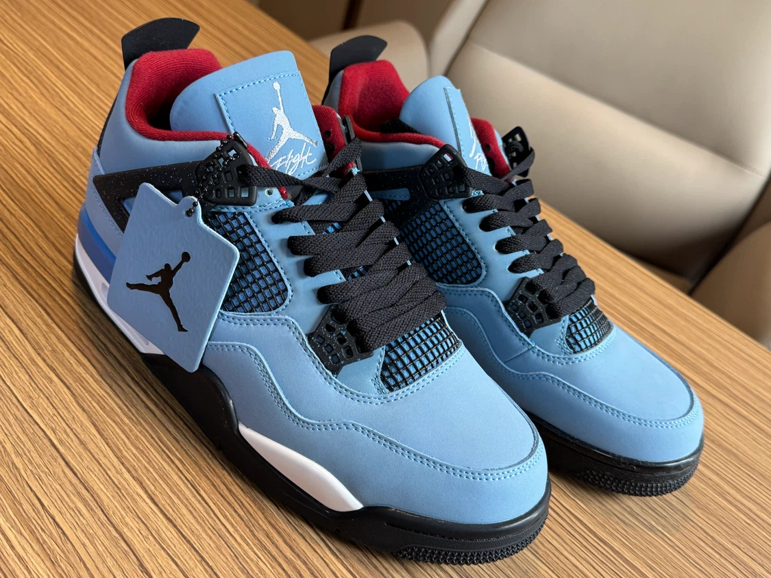 Air Jordan 4 Retro Travis Scott