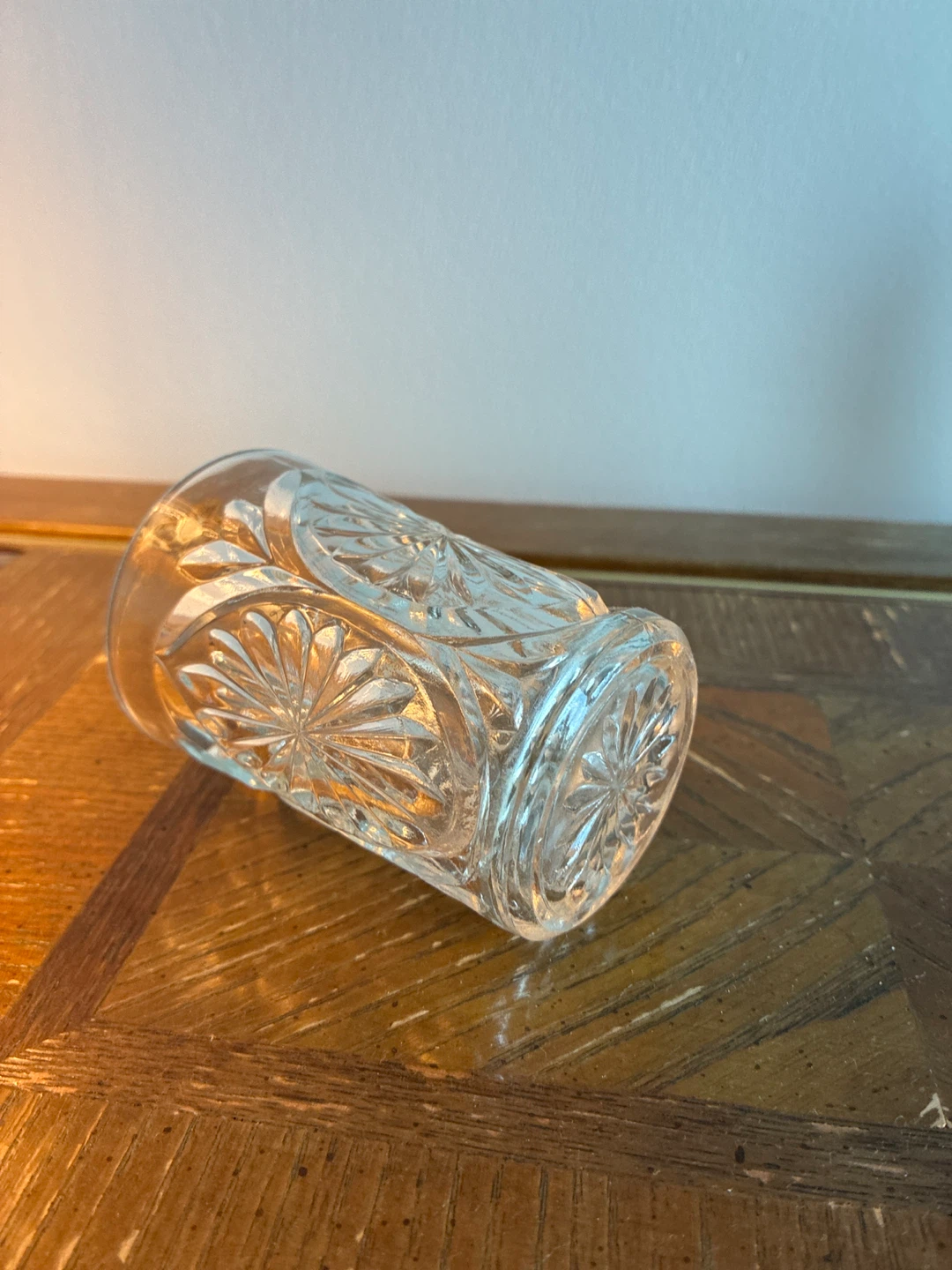 Mini Baccarat Etched Crystal Vase - photo 4