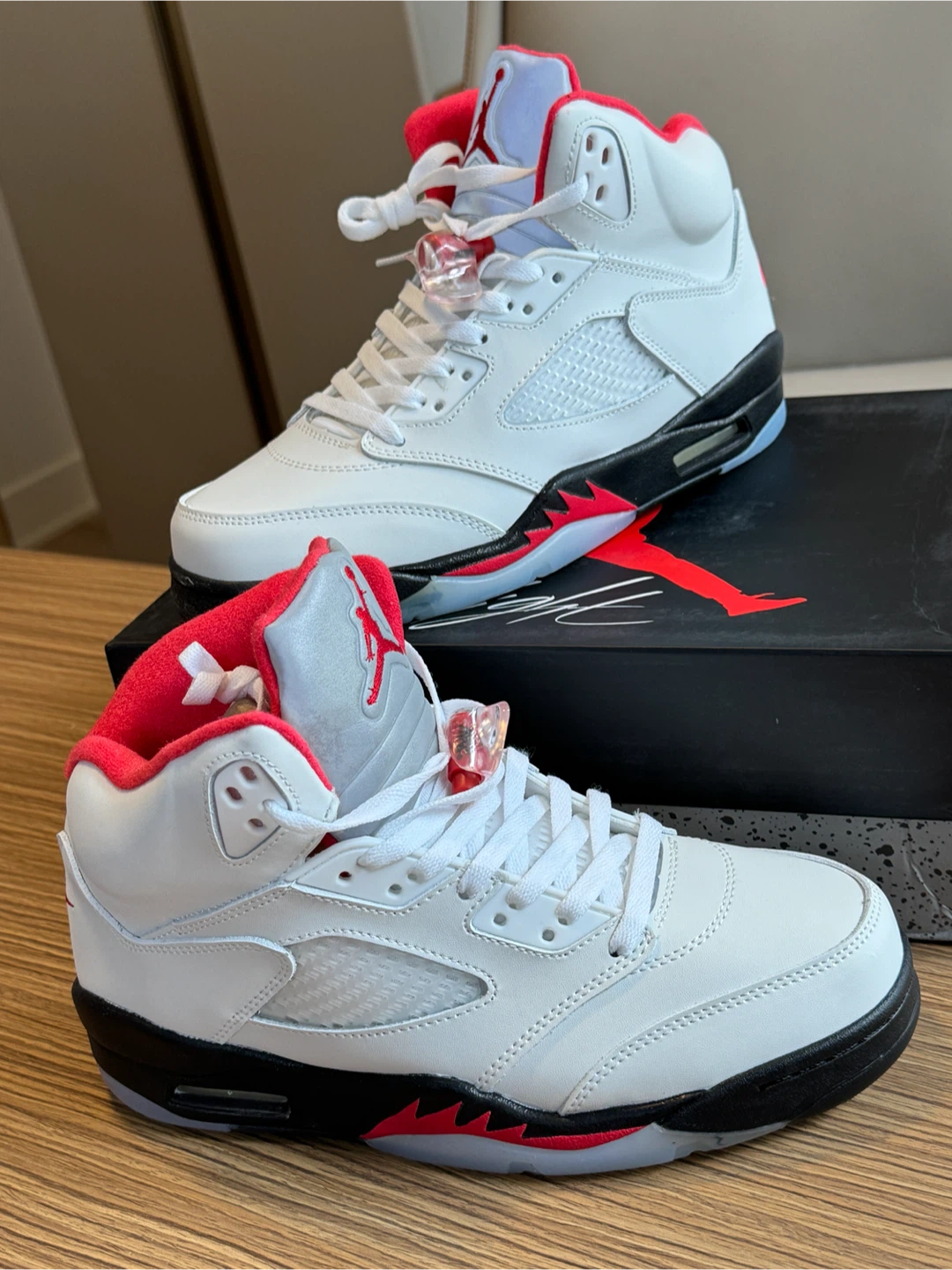 Air Jordan 5 Retro White Red Black - photo 2