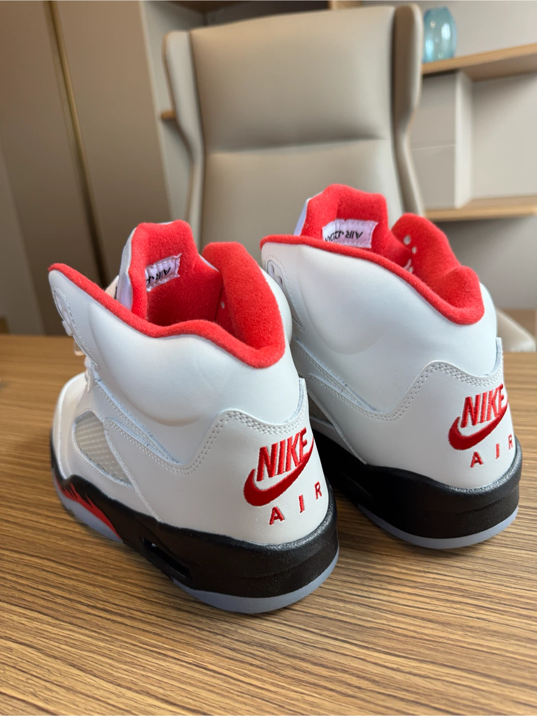 Air Jordan 5 Retro White Red Black - photo 4