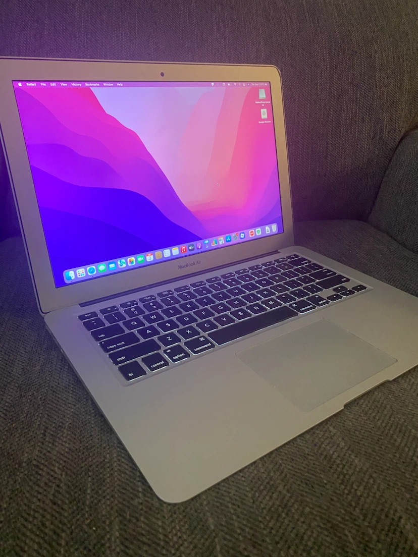 Apple MacBook Air 13-inch Early 2015 - photo 2