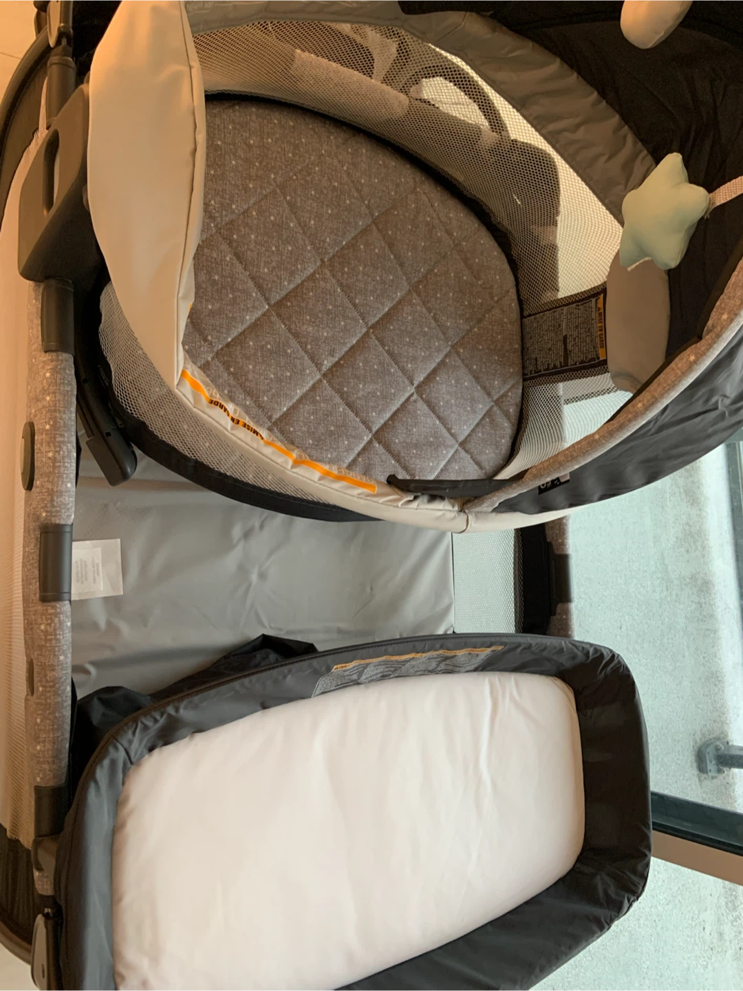 Graco Travel Dome Pack 'n Play Playard with Bassinet - photo 2