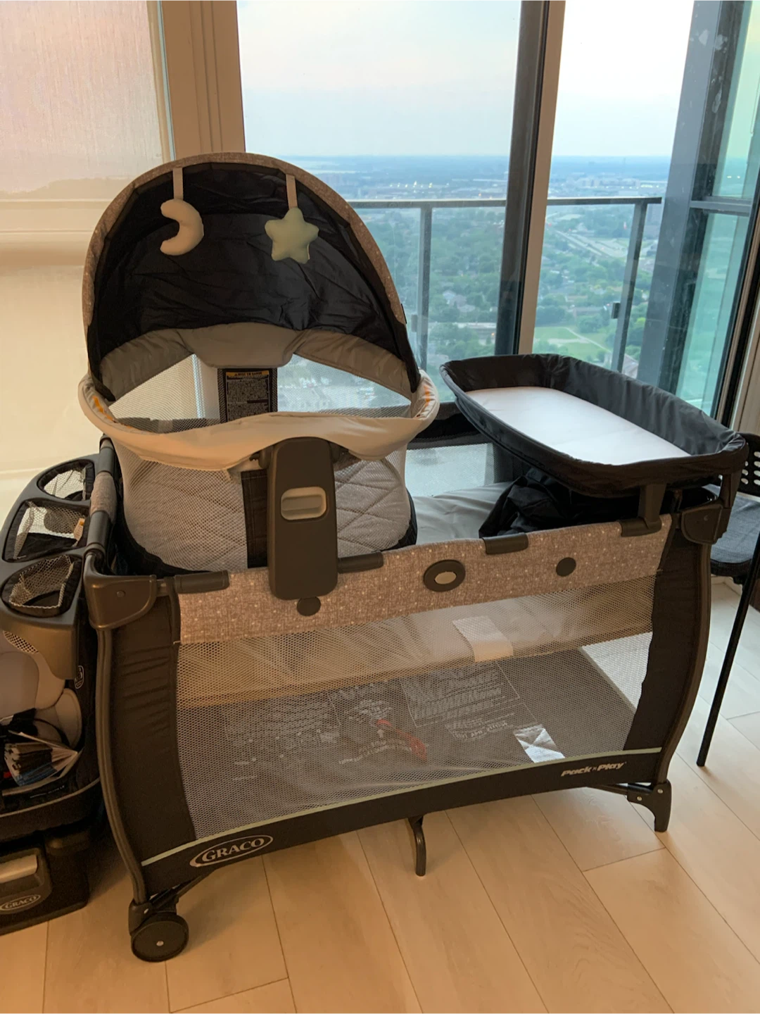 Graco Travel Dome Pack 'n Play Playard with Bassinet - photo 5