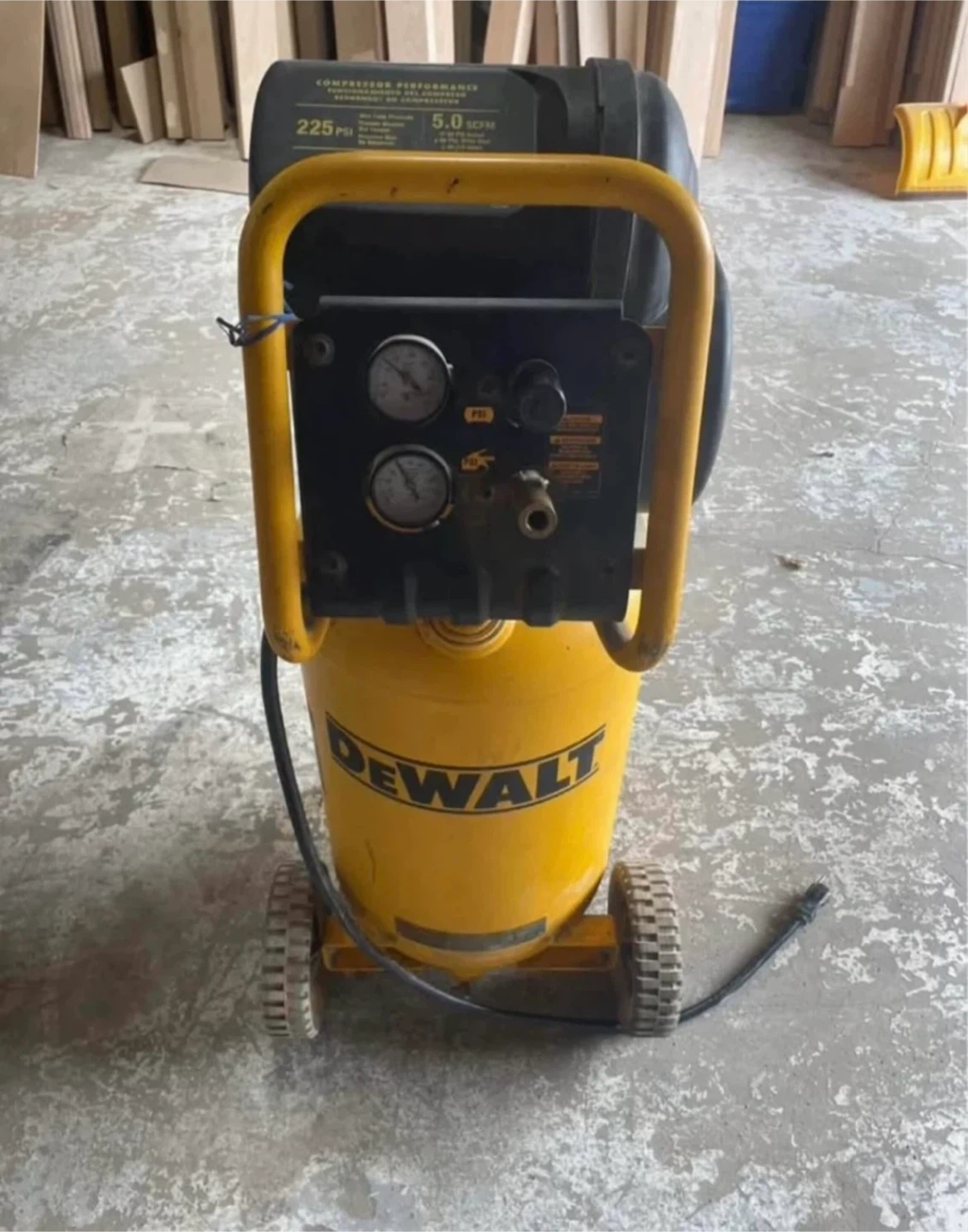 DeWalt 15 Gallon Air Compressor