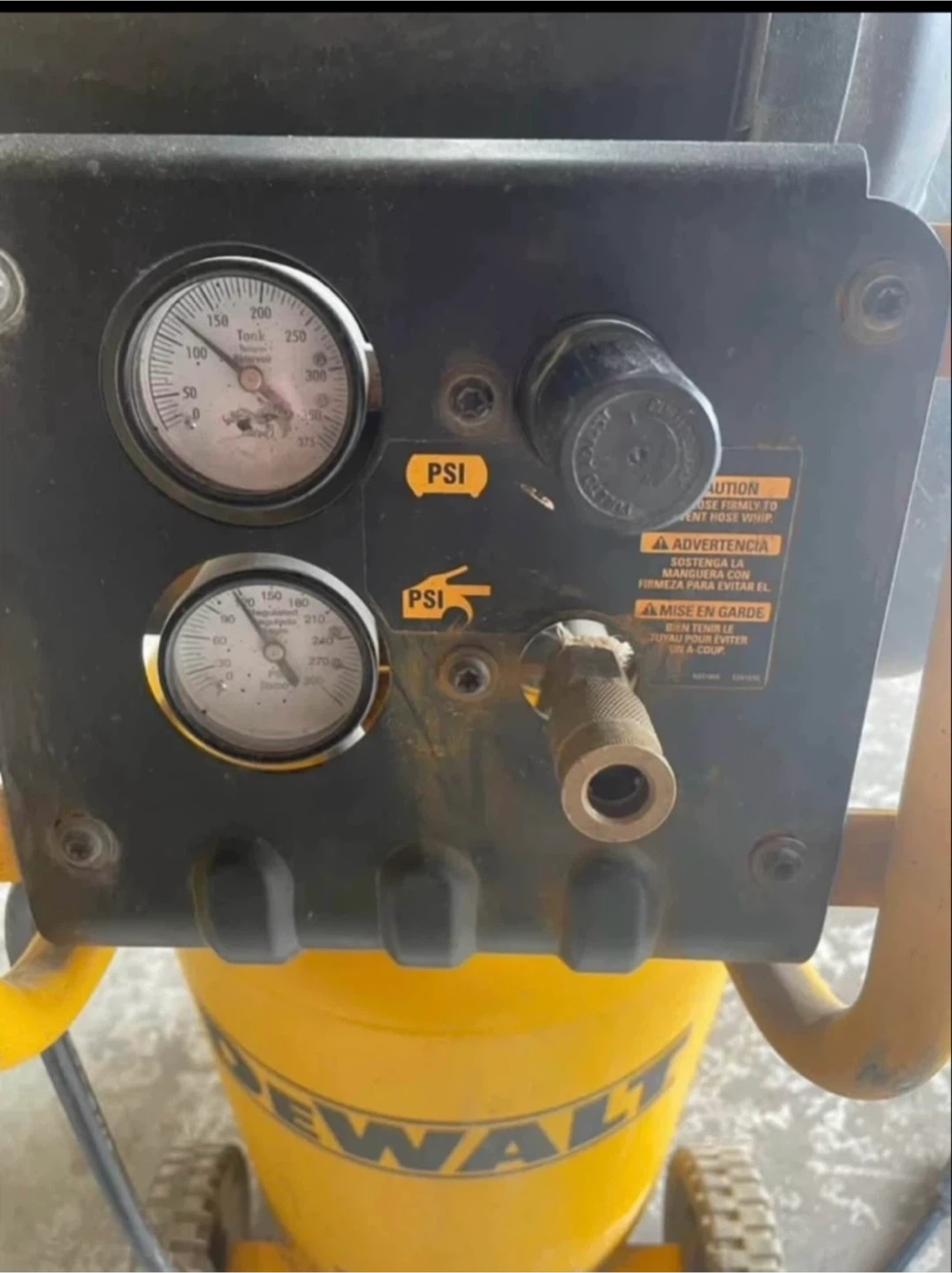 DeWalt 15 Gallon Air Compressor - photo 3