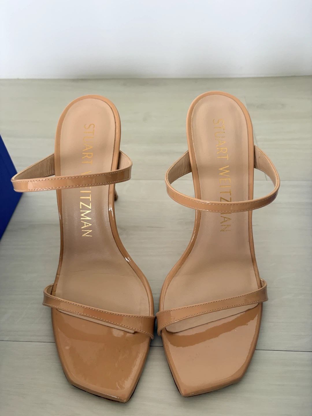 Stuart Weitzman Nude Patent Leather Heels size 8 - photo 2