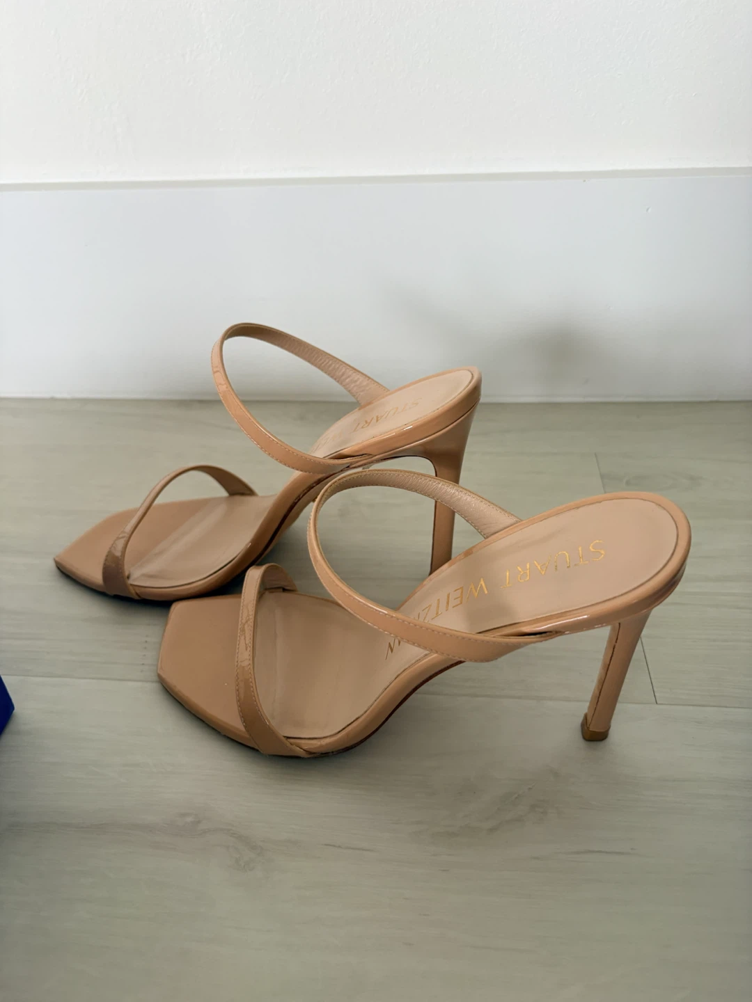 Stuart Weitzman Nude Patent Leather Heels size 8