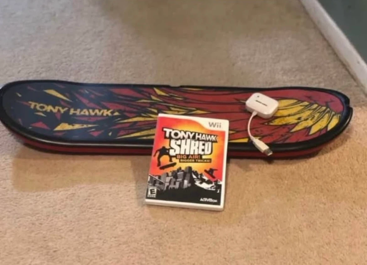 Wii Game - Tony Hawk Shred Skateboard - photo 3