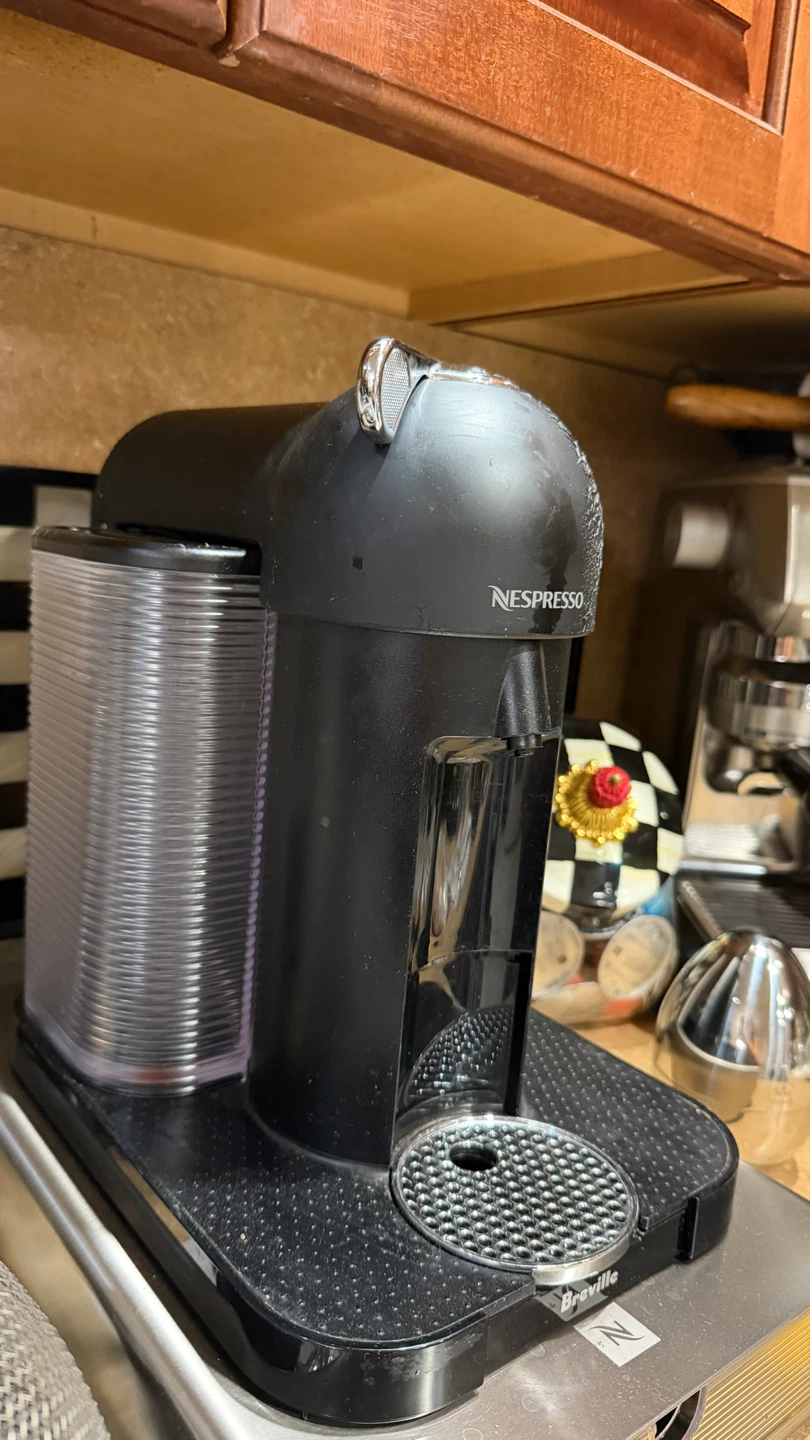 Nespresso Coffee Machine - photo 3