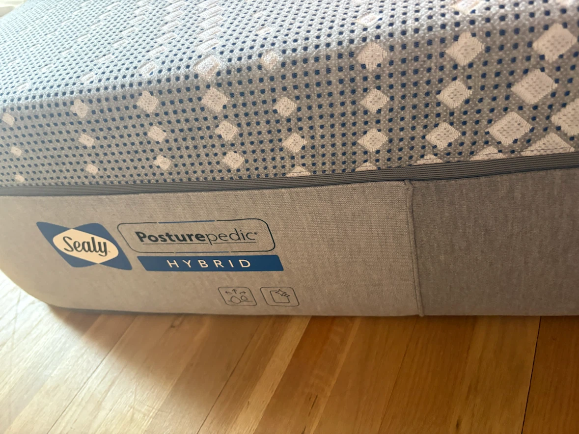 Sealy Posturepedic Hybrid Mattress Queen - photo 2