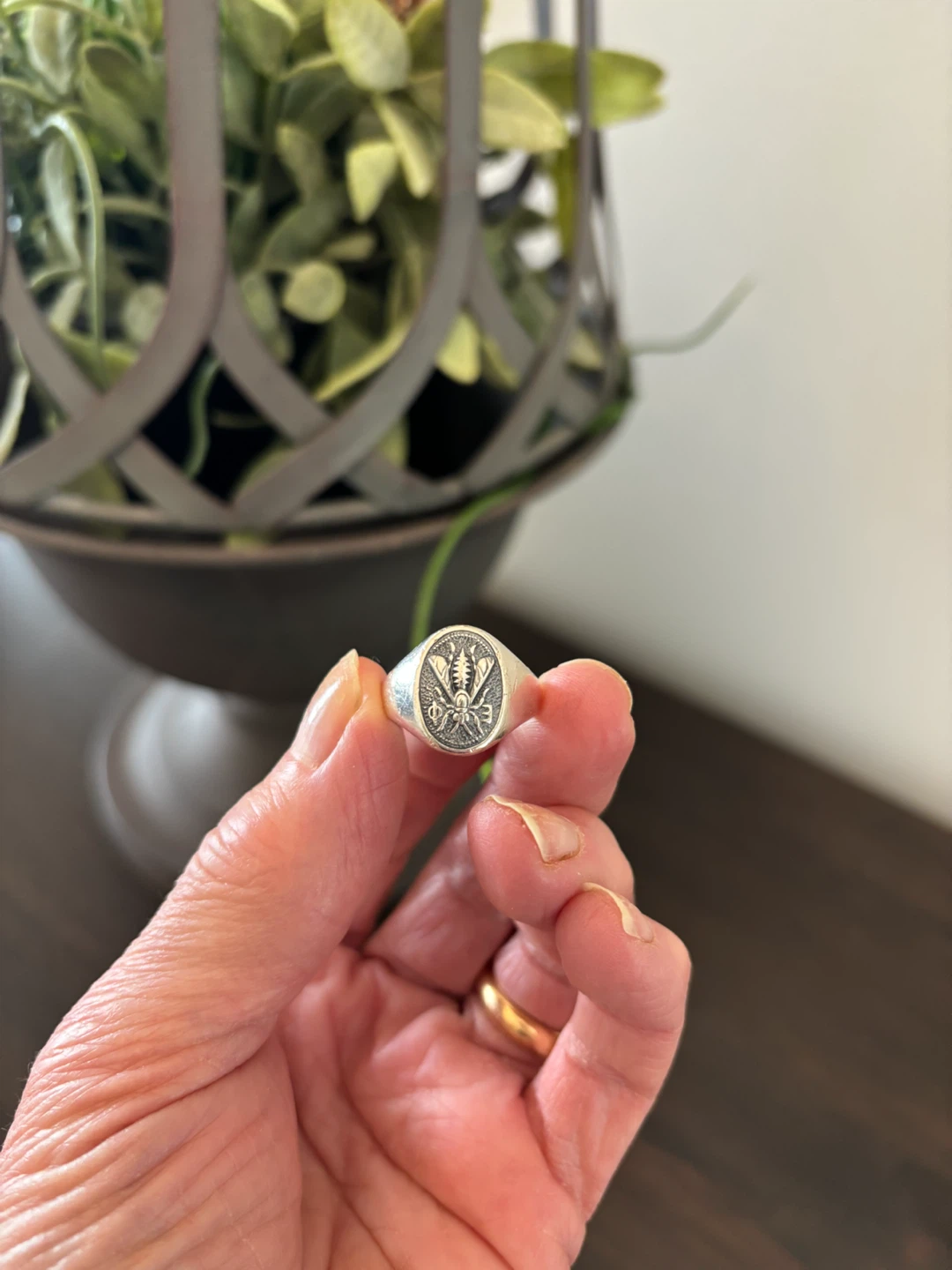 MENS  David Yurman Sterling Silver Bee Signet Ring