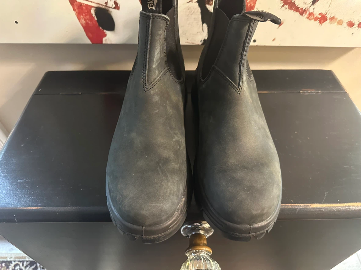 Blundstone Black Leather Chelsea Boots