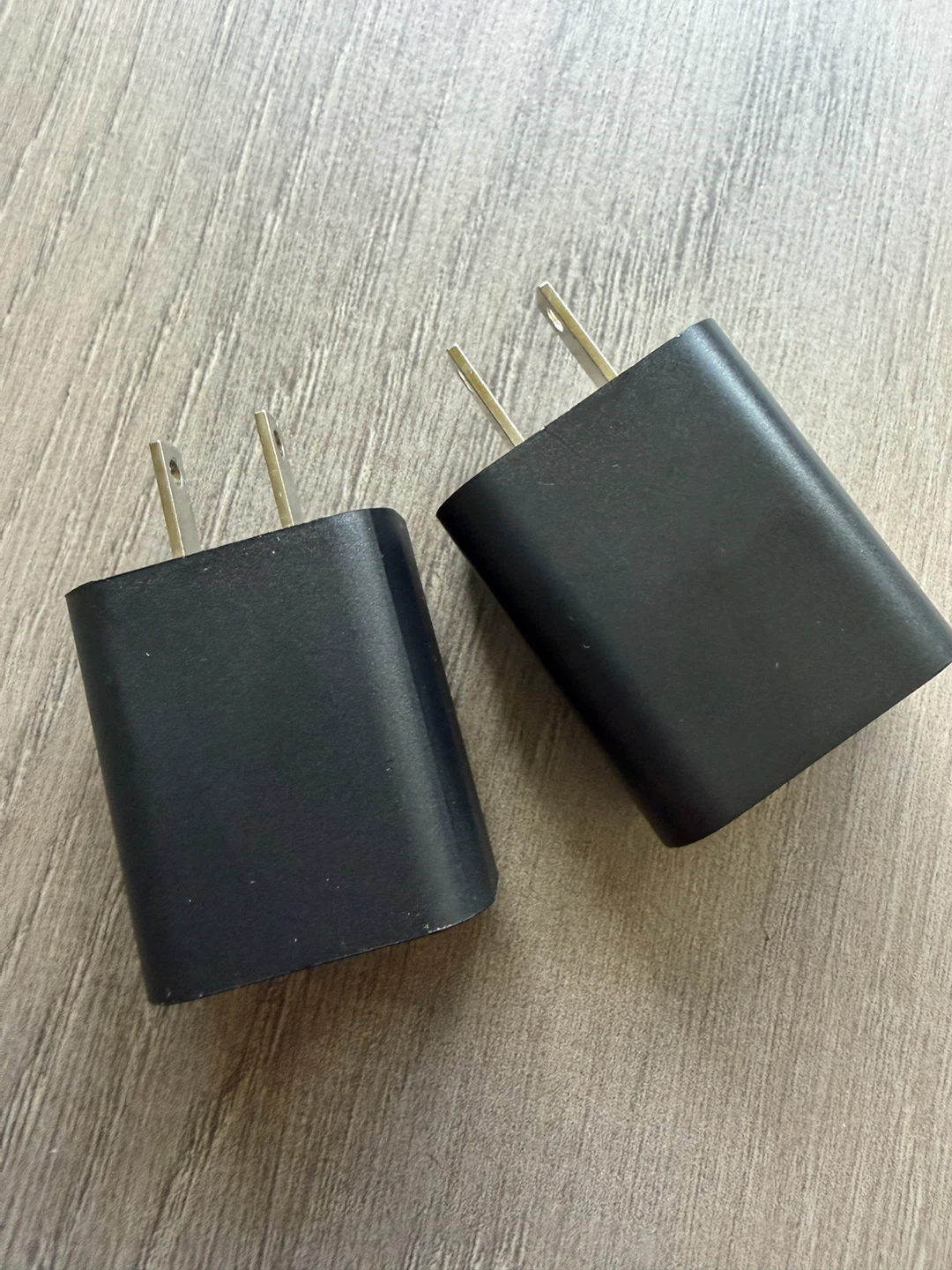 Set of 2 Lenovo USB Power Adapter 2.4A - photo 2