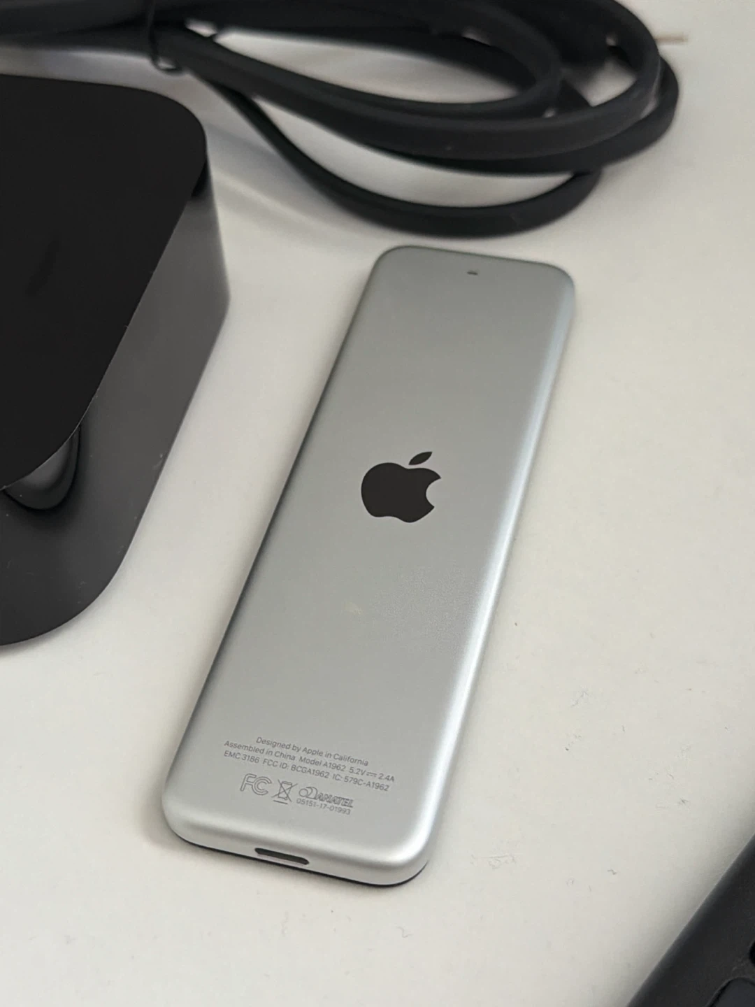 Apple TV 4K 32GB (1st Generation) with Remote - photo 5