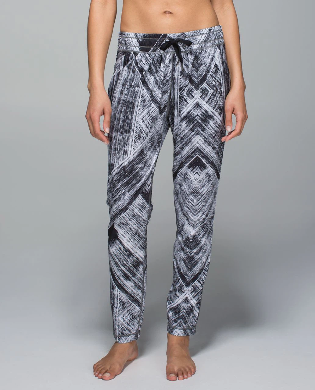 Lululemon Namaskar Pant II - Heat Wave White Black - Size 6 - photo 2