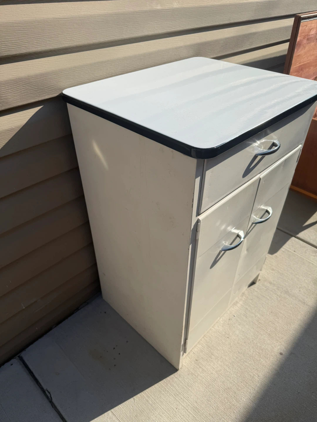 Vintage Enamel Kitchenette Cabinet - photo 2