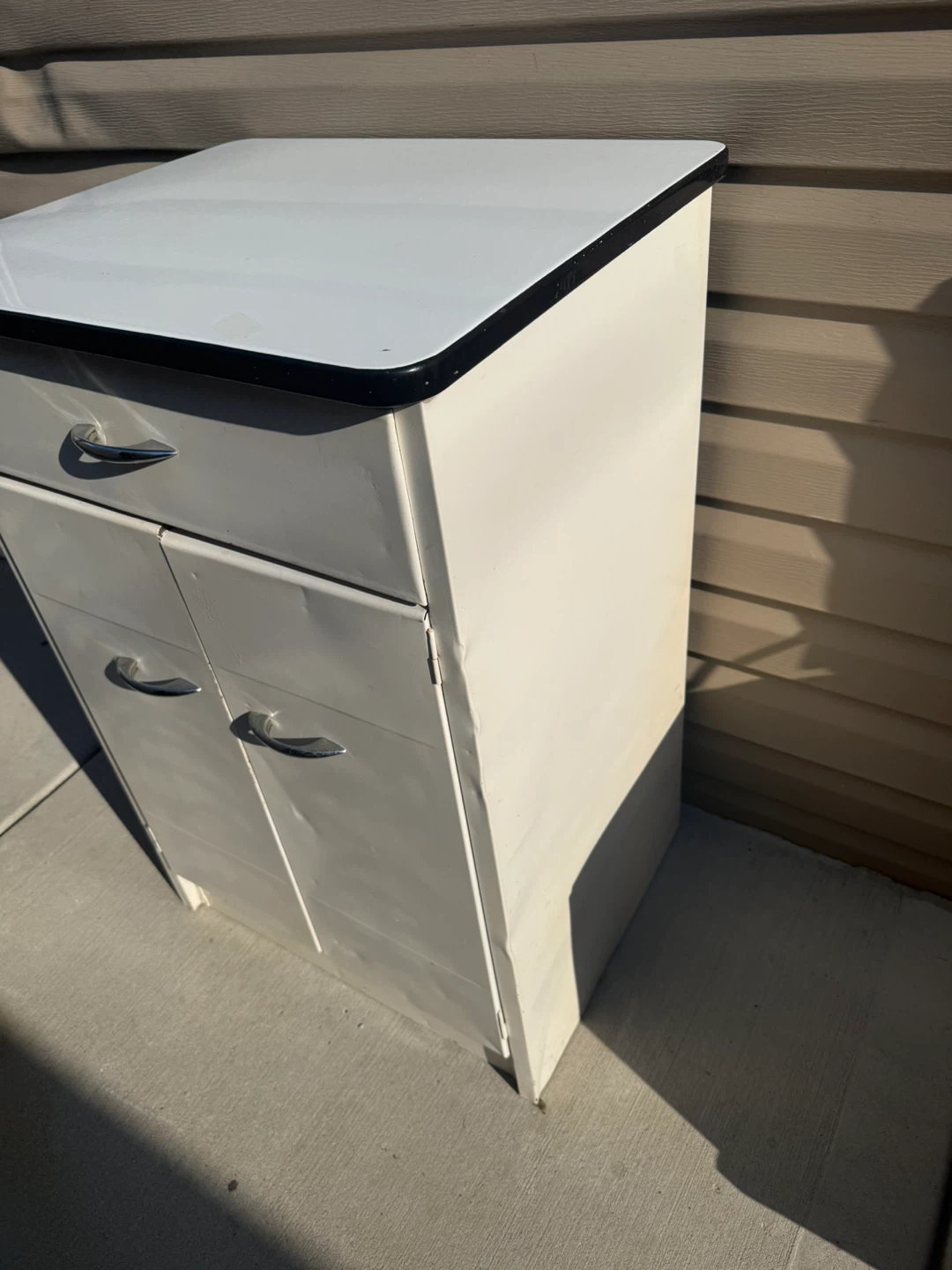 Vintage Enamel Kitchenette Cabinet - photo 3