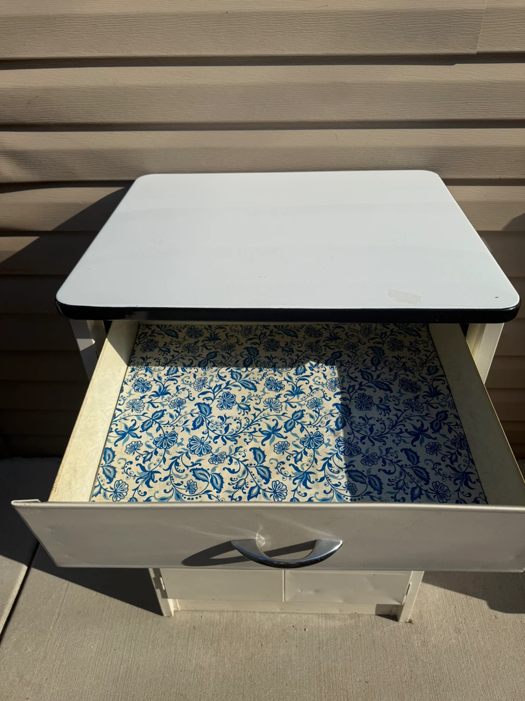 Vintage Enamel Kitchenette Cabinet - photo 4