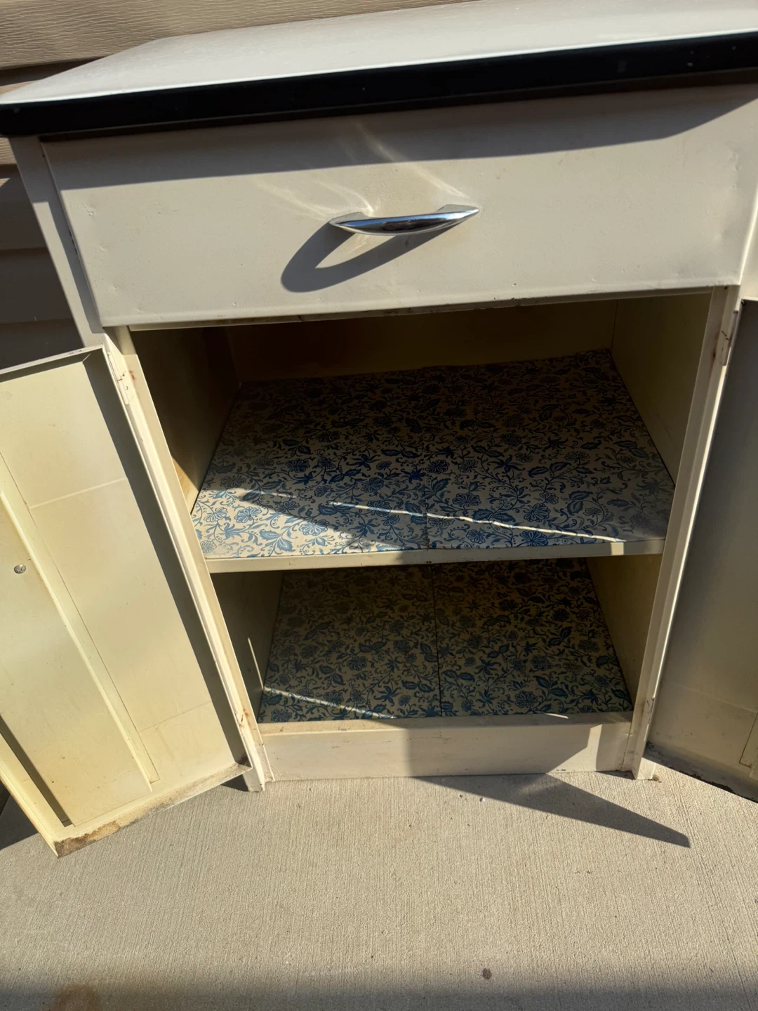 Vintage Enamel Kitchenette Cabinet - photo 5