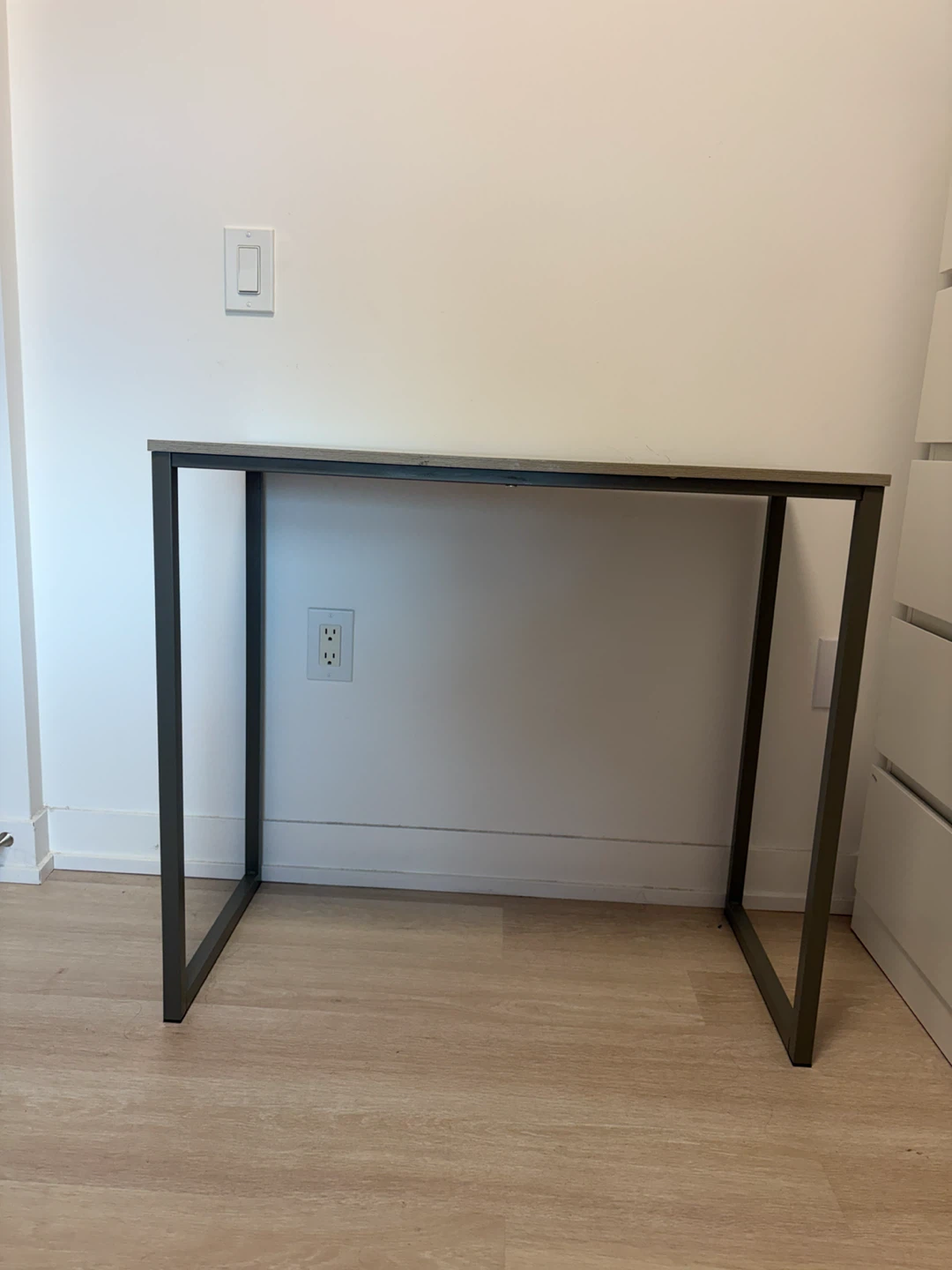 Modern Wood Grain Desk - photo 3