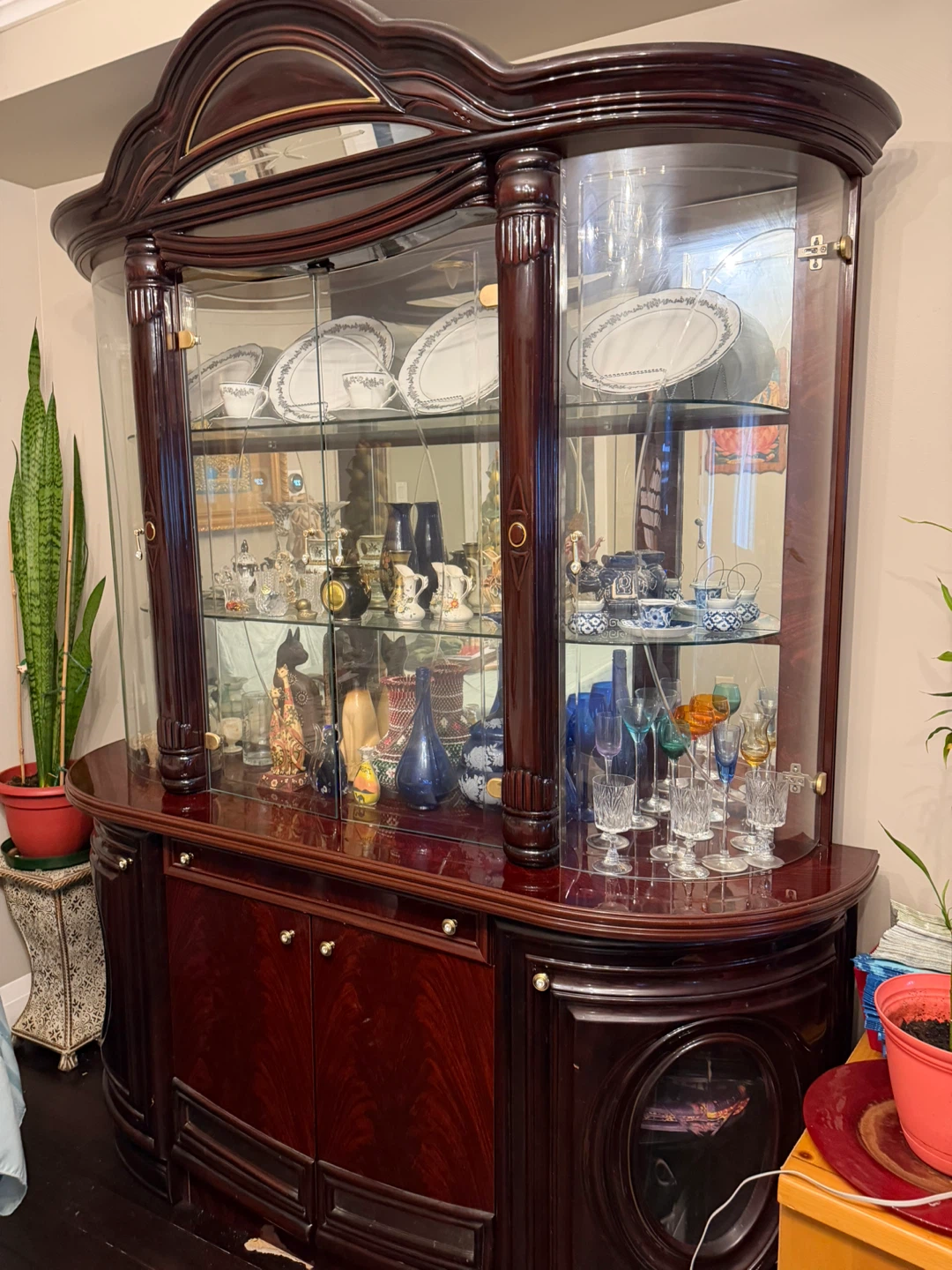 Traditional Dark Wood China Cabinet with Glass Display