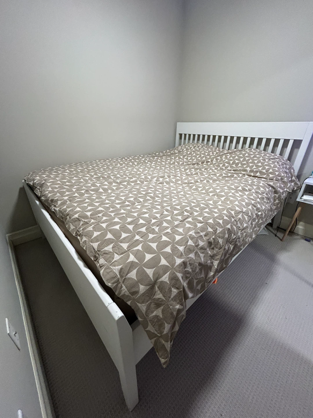 Queen Bed Frame - White - IKEA IDANÄS - photo 2