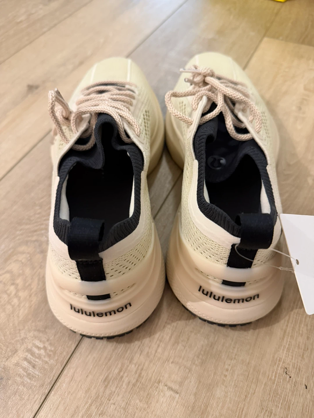 Brand new Lululemon Chargefeel 3 Workout Shoes - US 11 - Cream - photo 2