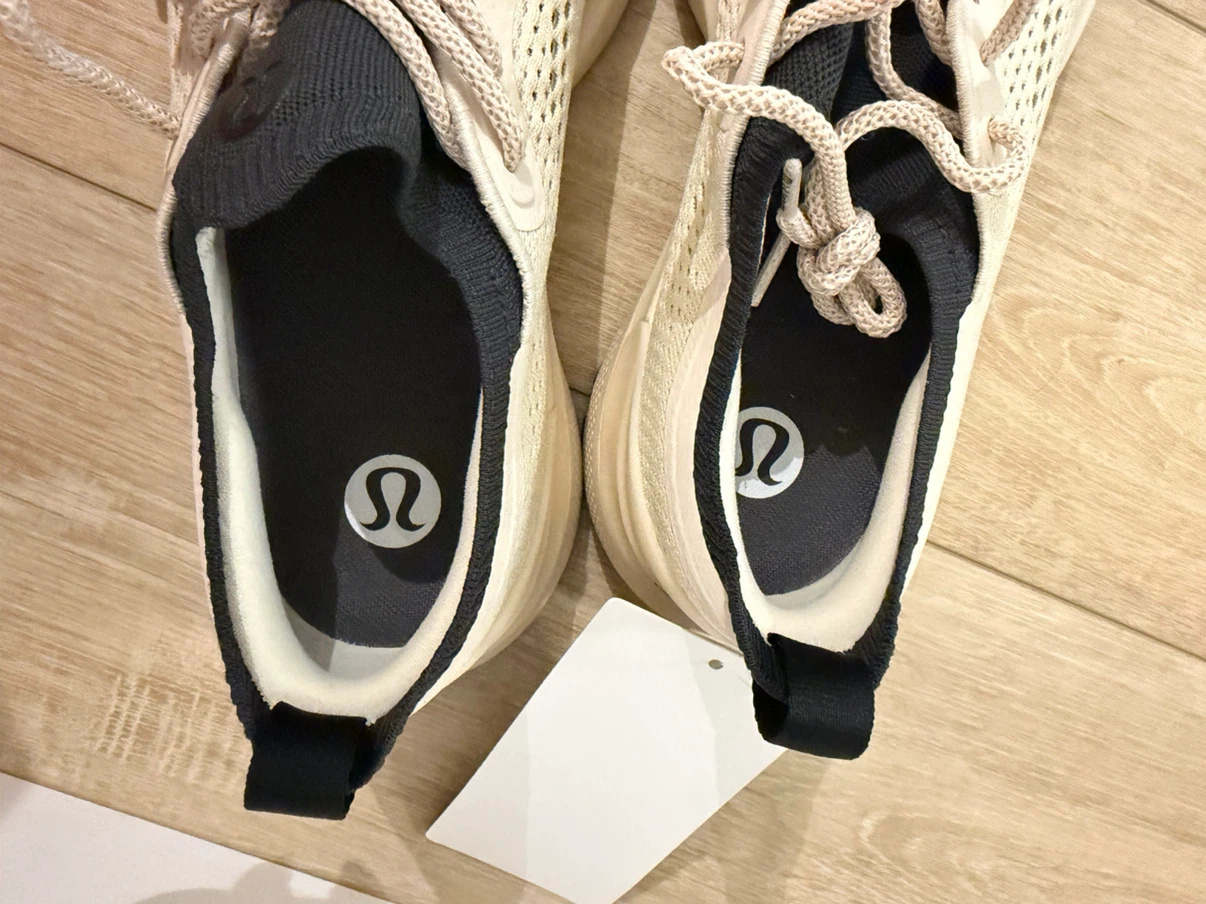 Brand new Lululemon Chargefeel 3 Workout Shoes - US 11 - Cream - photo 5