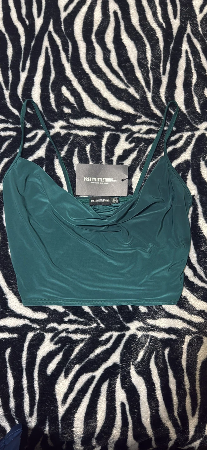 PRETTYLITTLETHING Green Cowl Neck Crop Top