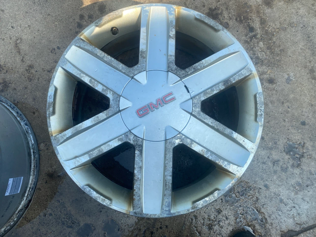 GMC 18x7J Alloy Wheel