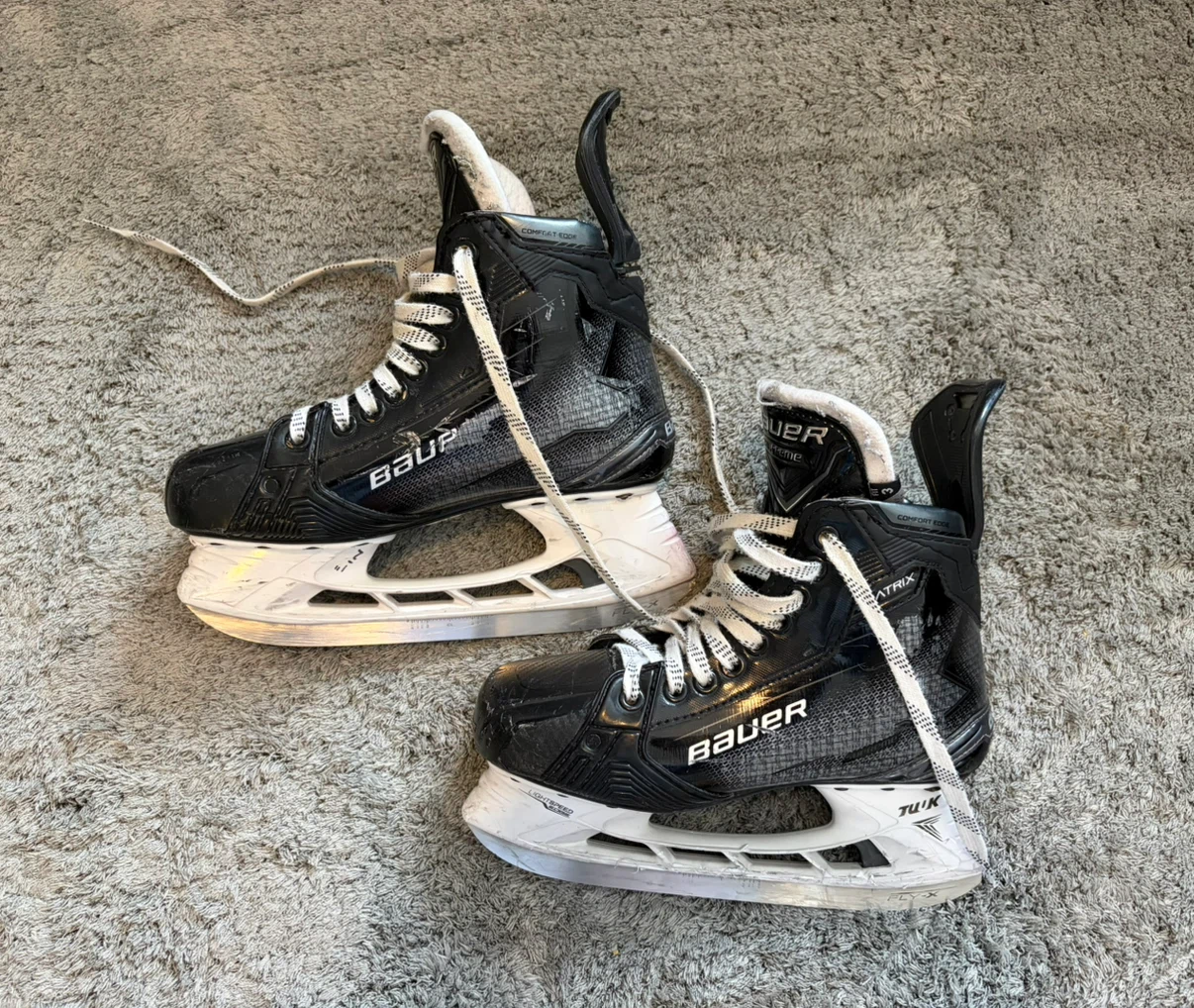 Bauer Supreme Matrix Size 5 Hockey Skates