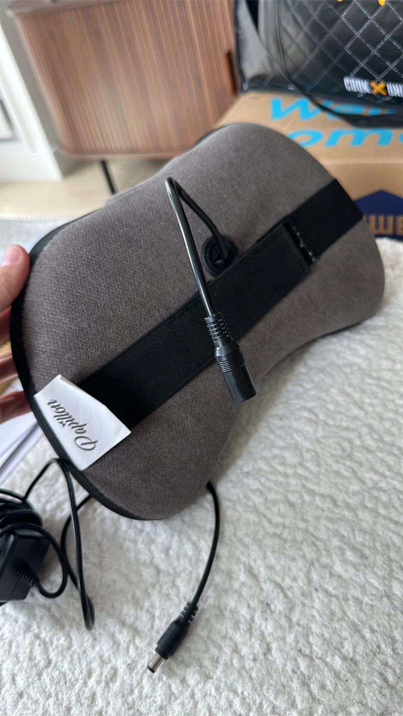 Neck/shoulder massager pillow - photo 2