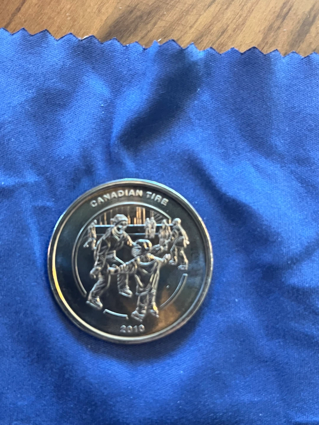 Canadian Tire 2010 Limited Edition Coin - photo 2