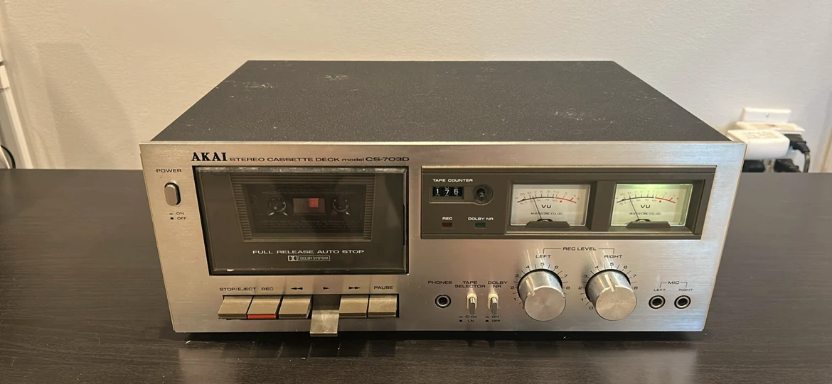 AKAI CS-703D Stereo Cassette Deck