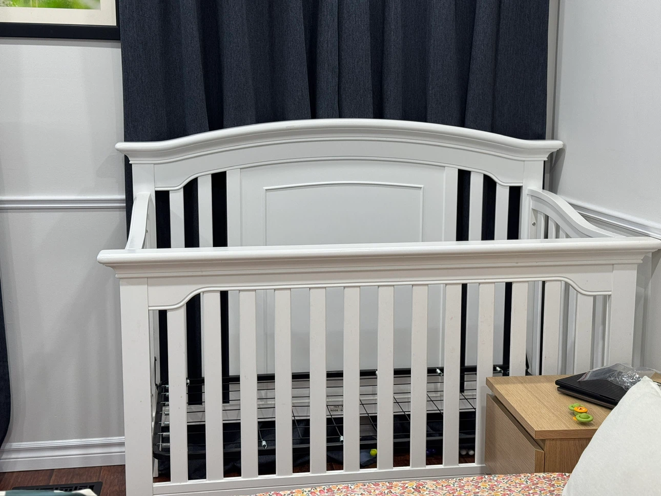 Munire White Baby Crib with mattress
