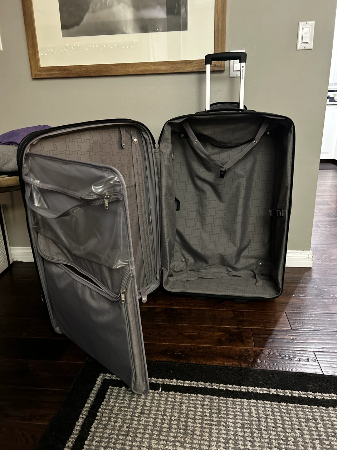 Samsonite Large Black Luggage - photo 2