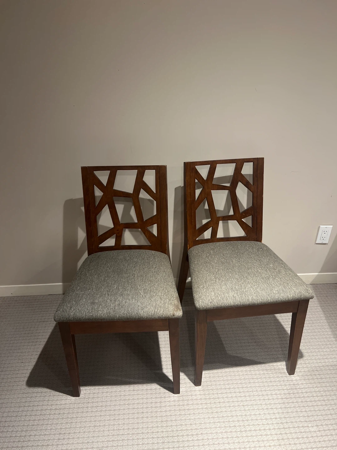 Set of 4 Dining Chairs with Geometric Back - photo 3