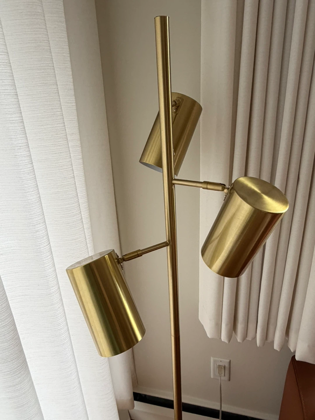 Modern Floor Lamp with 3 Adjustable Heads - photo 2