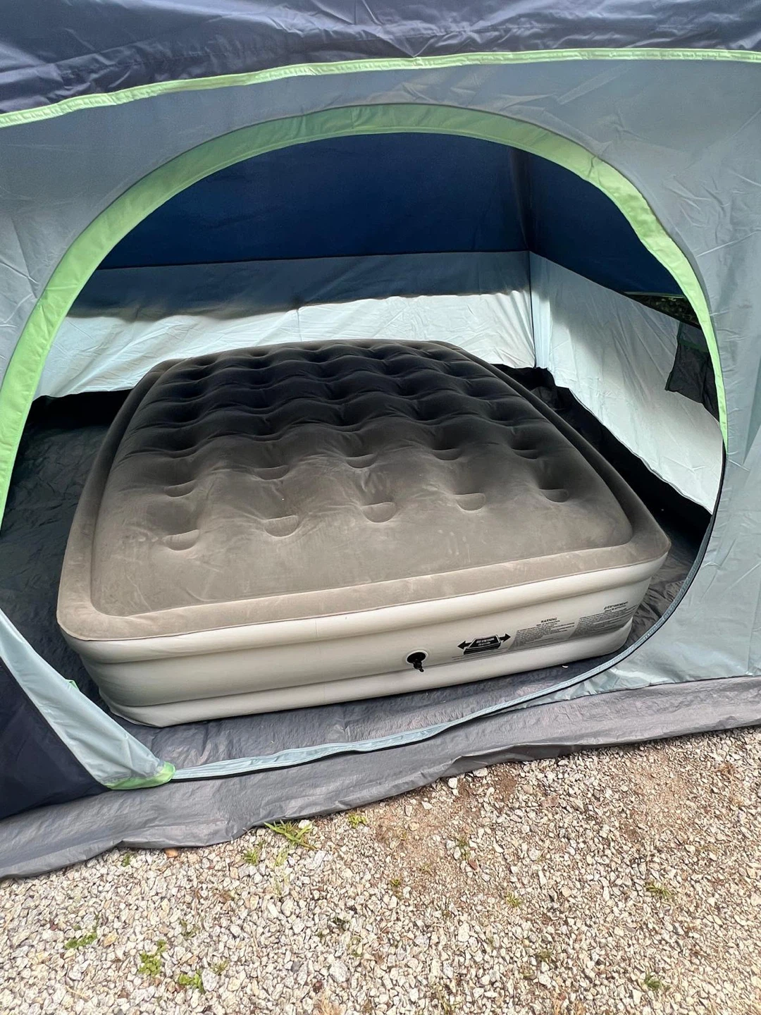 Queen-sized Air Mattress - photo 2